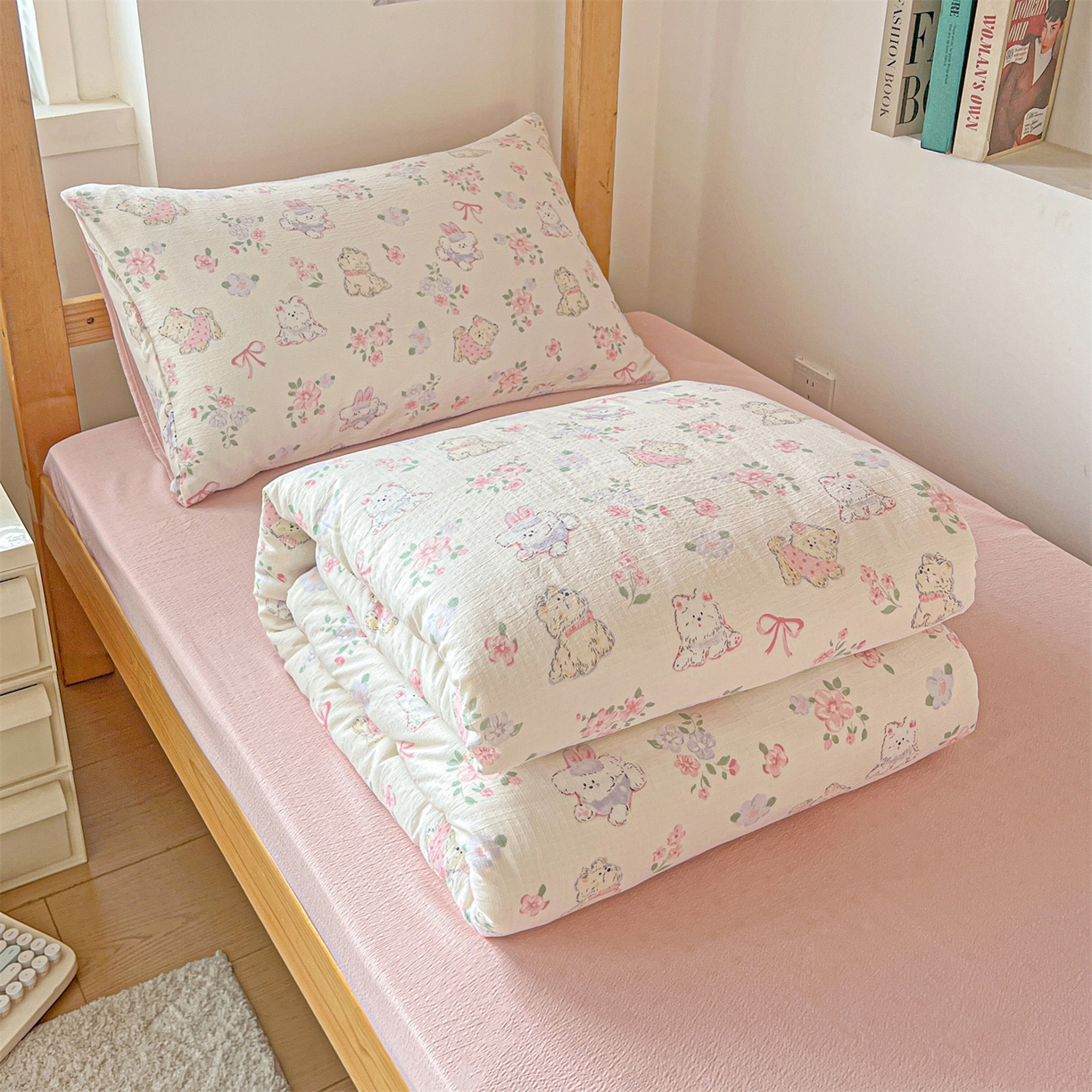 91家纺网 家纺一手货源 找家纺 名兮家居 2025新款皱皱棉学生床宿舍上下铺三件套六件套 美娜