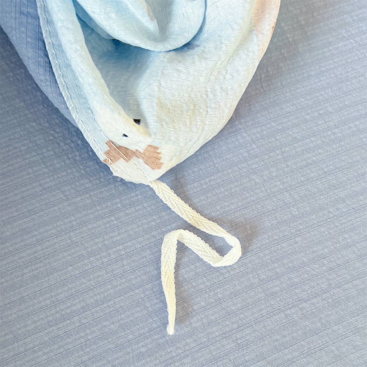 91家纺网 家纺一手货源 找家纺 名兮家居 2025新款皱皱棉学生床宿舍上下铺三件套六件套 萌趣