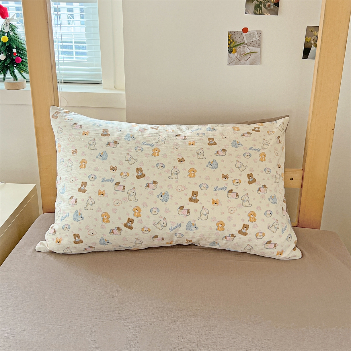 91家纺网 家纺一手货源 找家纺 名兮家居 2025新款皱皱棉学生床宿舍上下铺三件套六件套 泡芙狗