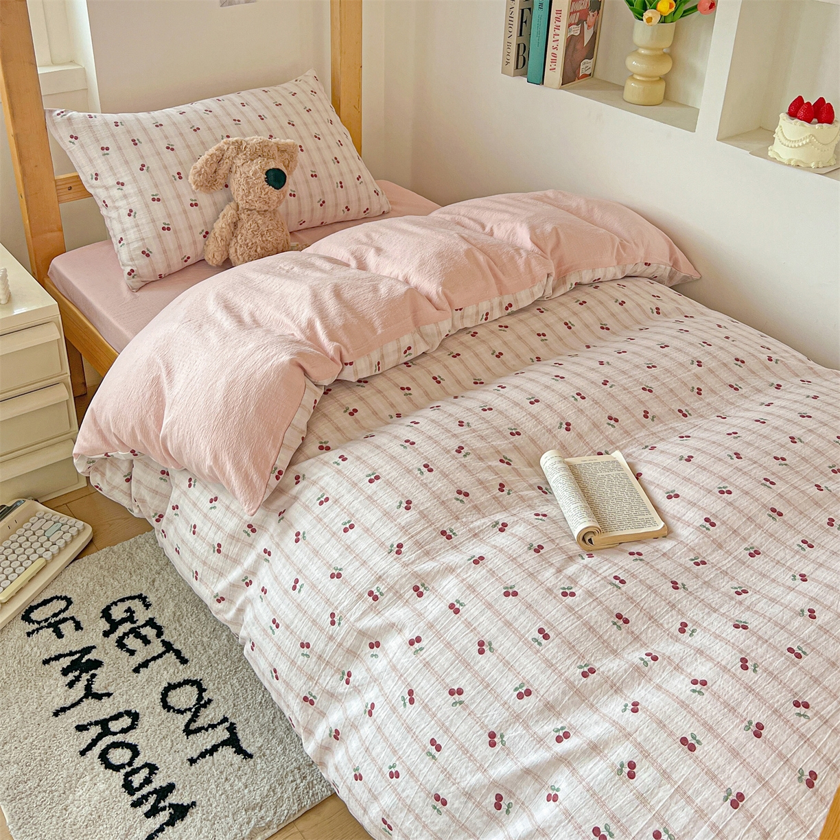 91家纺网 家纺一手货源 找家纺 名兮家居 2025新款皱皱棉学生床宿舍上下铺三件套六件套 樱桃可可