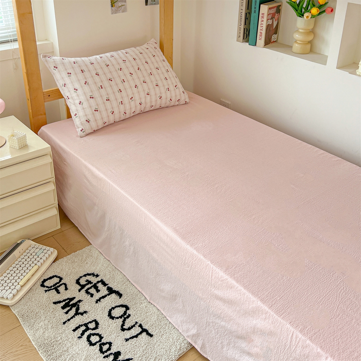 91家纺网 家纺一手货源 找家纺 名兮家居 2025新款皱皱棉学生床宿舍上下铺三件套六件套 樱桃可可