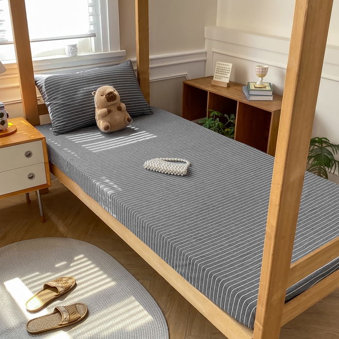 91家纺网 家纺一手货源 找家纺 恋人优选 2025新款儿童学生宿舍上下铺全棉纯棉色织床笠单品单床笠床笠单件-无标款系列二 灰细条