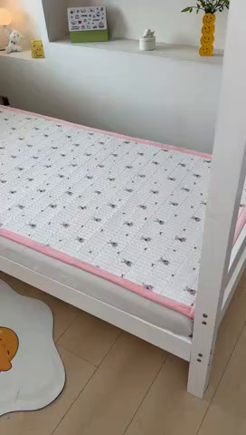 91家纺网 家纺一手货源 找家纺 恒爱家纺 2025新款学生季全棉宝宝绒双面款床护垫 甜心兔子