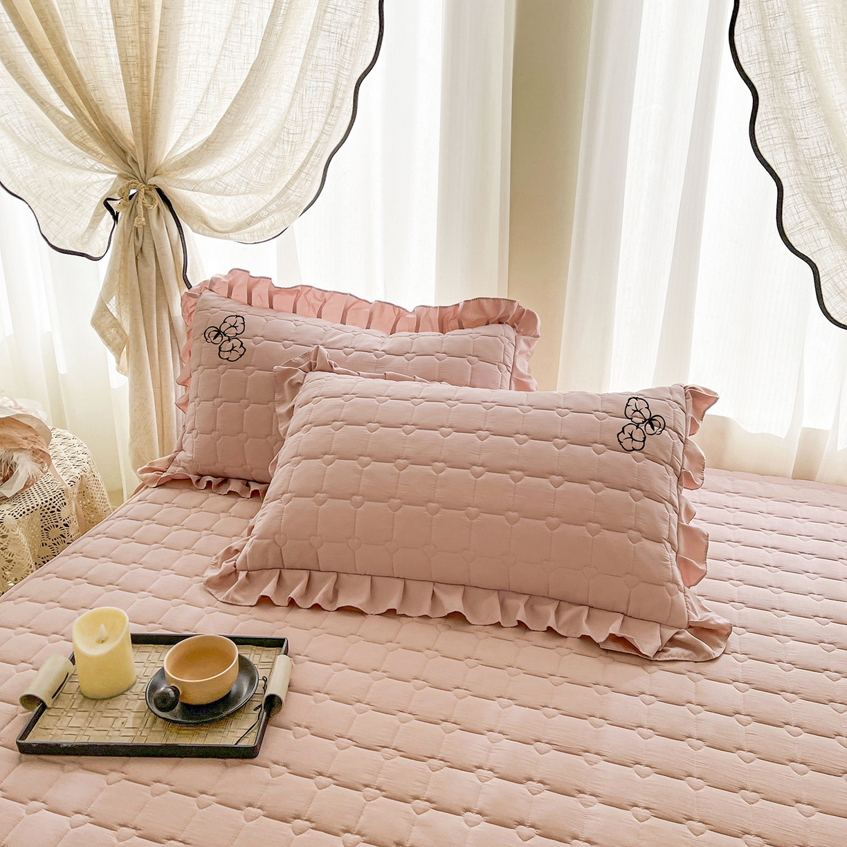 91家纺网 家纺一手货源 找家纺 笠裙家纺 2025新款A类110克水洗棉新疆棉花夹棉单床裙 床裙单件 棉花-豆沙