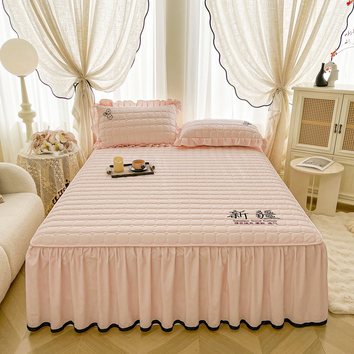 91家纺网 家纺一手货源 找家纺 笠裙家纺 2025新款A类110克水洗棉新疆棉花夹棉单床裙 床裙单件 棉花-玫瑰粉