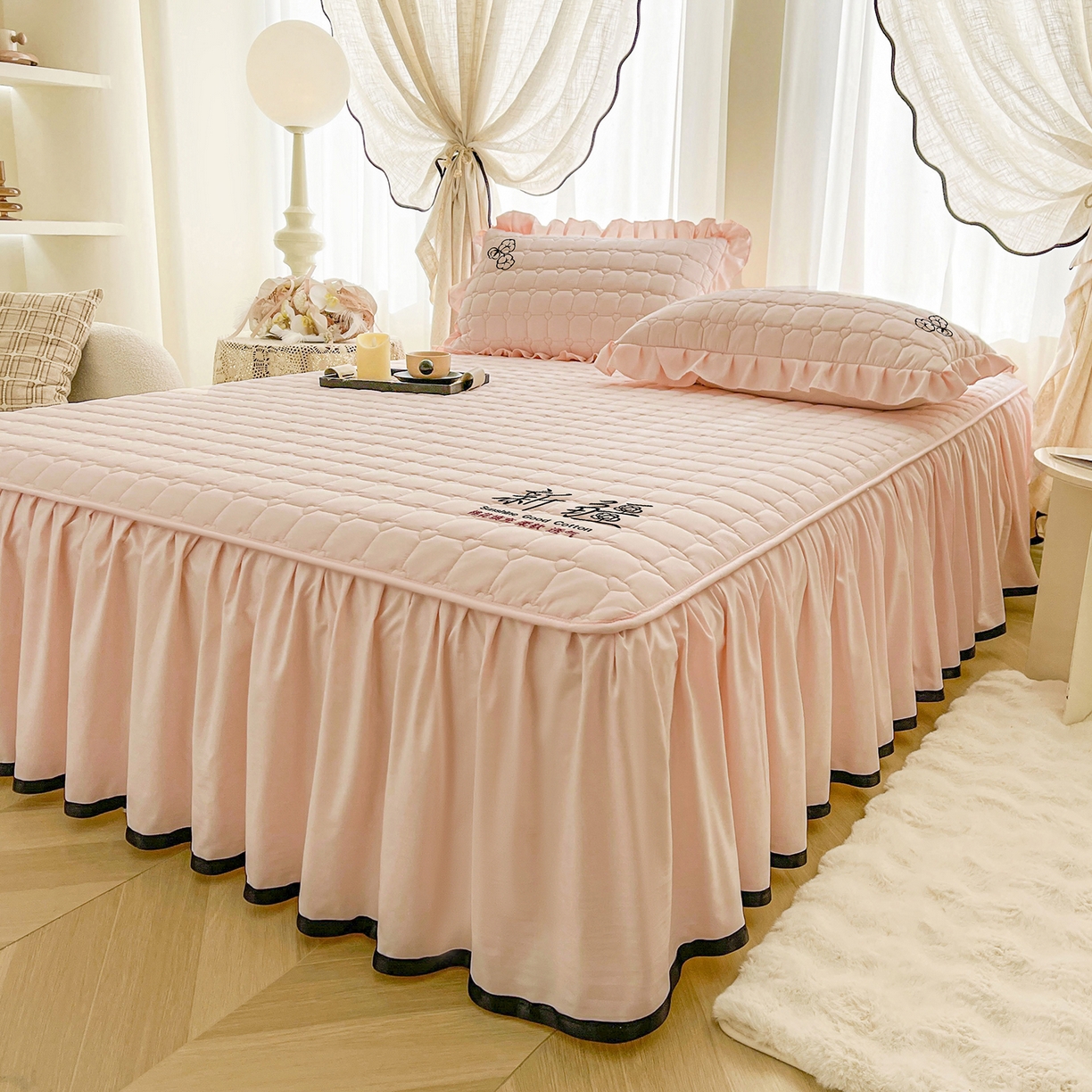 91家纺网 家纺一手货源 找家纺 笠裙家纺 2025新款A类110克水洗棉新疆棉花夹棉单床裙 床裙单件 棉花-玫瑰粉