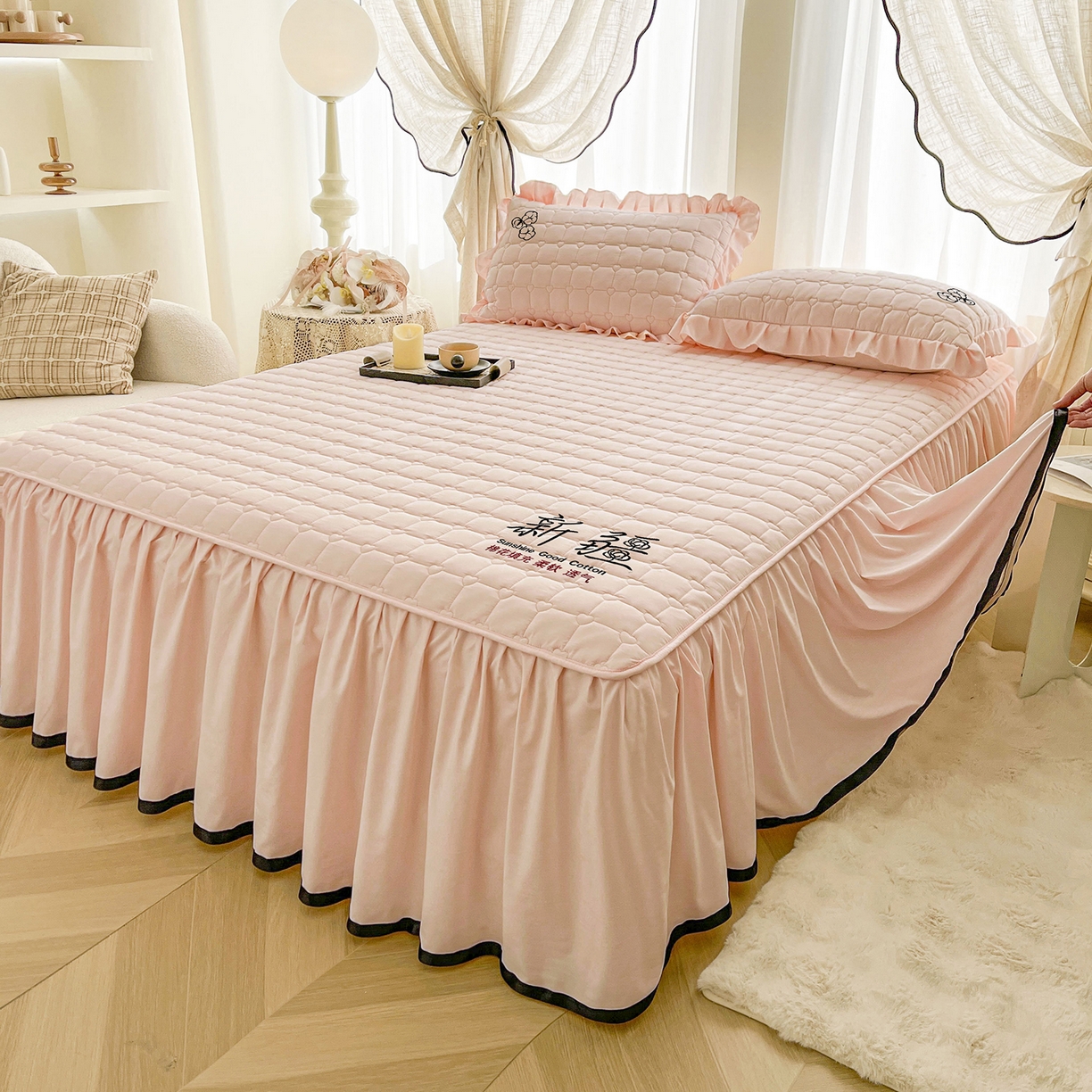 91家纺网 家纺一手货源 找家纺 笠裙家纺 2025新款A类110克水洗棉新疆棉花夹棉单床裙 床裙单件 棉花-玫瑰粉