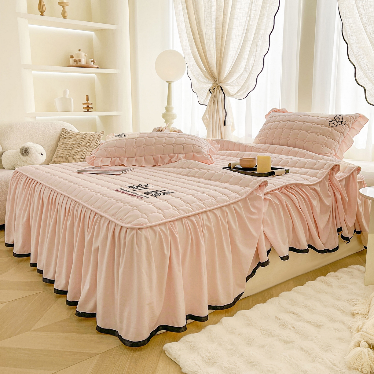 91家纺网 家纺一手货源 找家纺 笠裙家纺 2025新款A类110克水洗棉新疆棉花夹棉单床裙 床裙单件 棉花-玫瑰粉