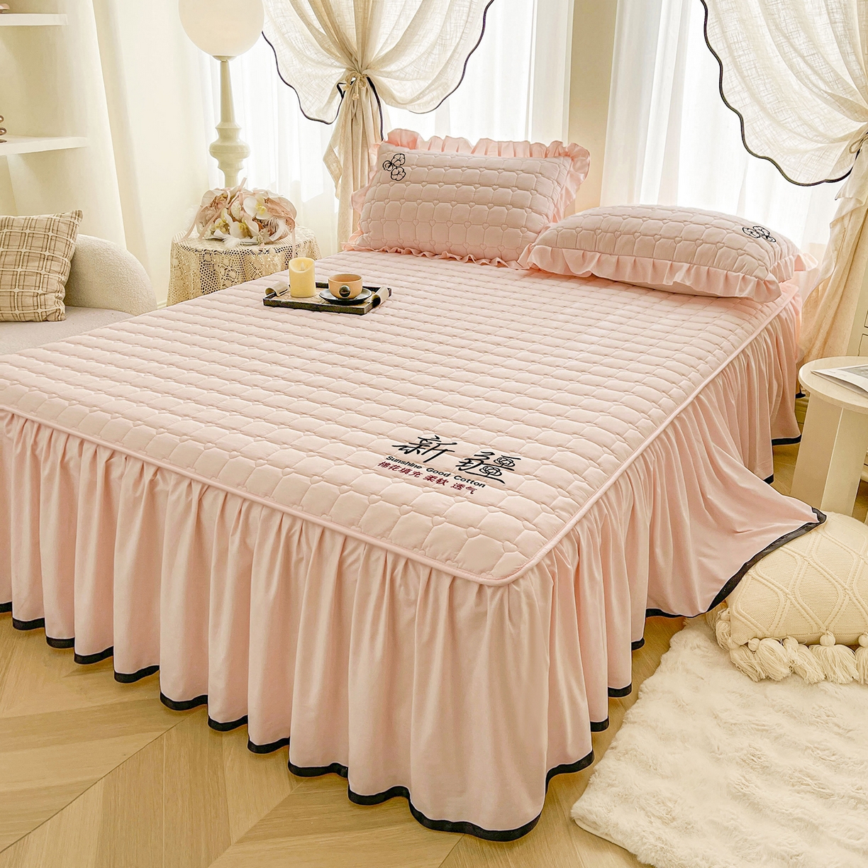 91家纺网 家纺一手货源 找家纺 笠裙家纺 2025新款A类110克水洗棉新疆棉花夹棉单床裙 床裙单件 棉花-玫瑰粉