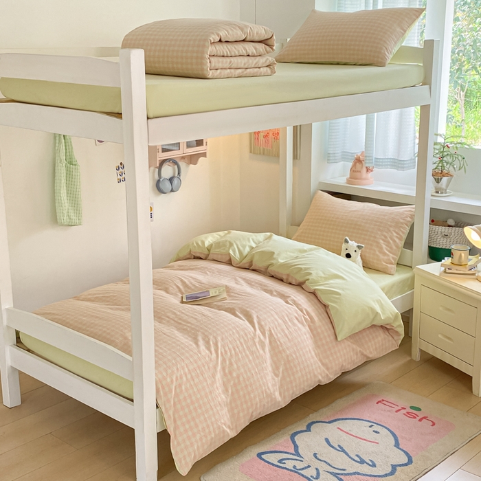 91家纺网 家纺一手货源 找家纺 寐居家纺 2025新款亲肤舒适全棉纯棉色织水洗棉学生三件套 莫尼-红