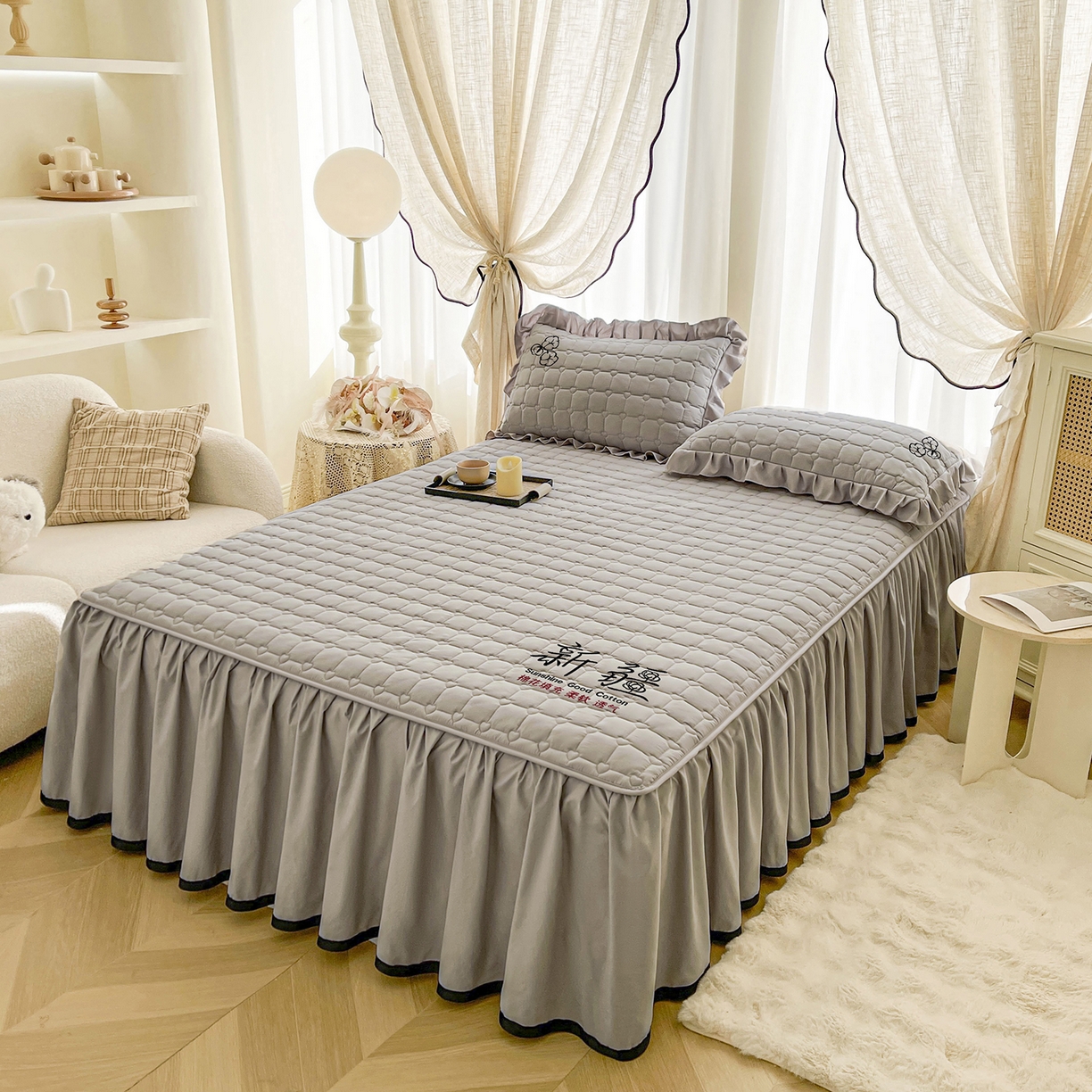 91家纺网 家纺一手货源 找家纺 笠裙家纺 2025新款A类110克水洗棉新疆棉花夹棉单床裙 床裙单件 棉花-浅灰