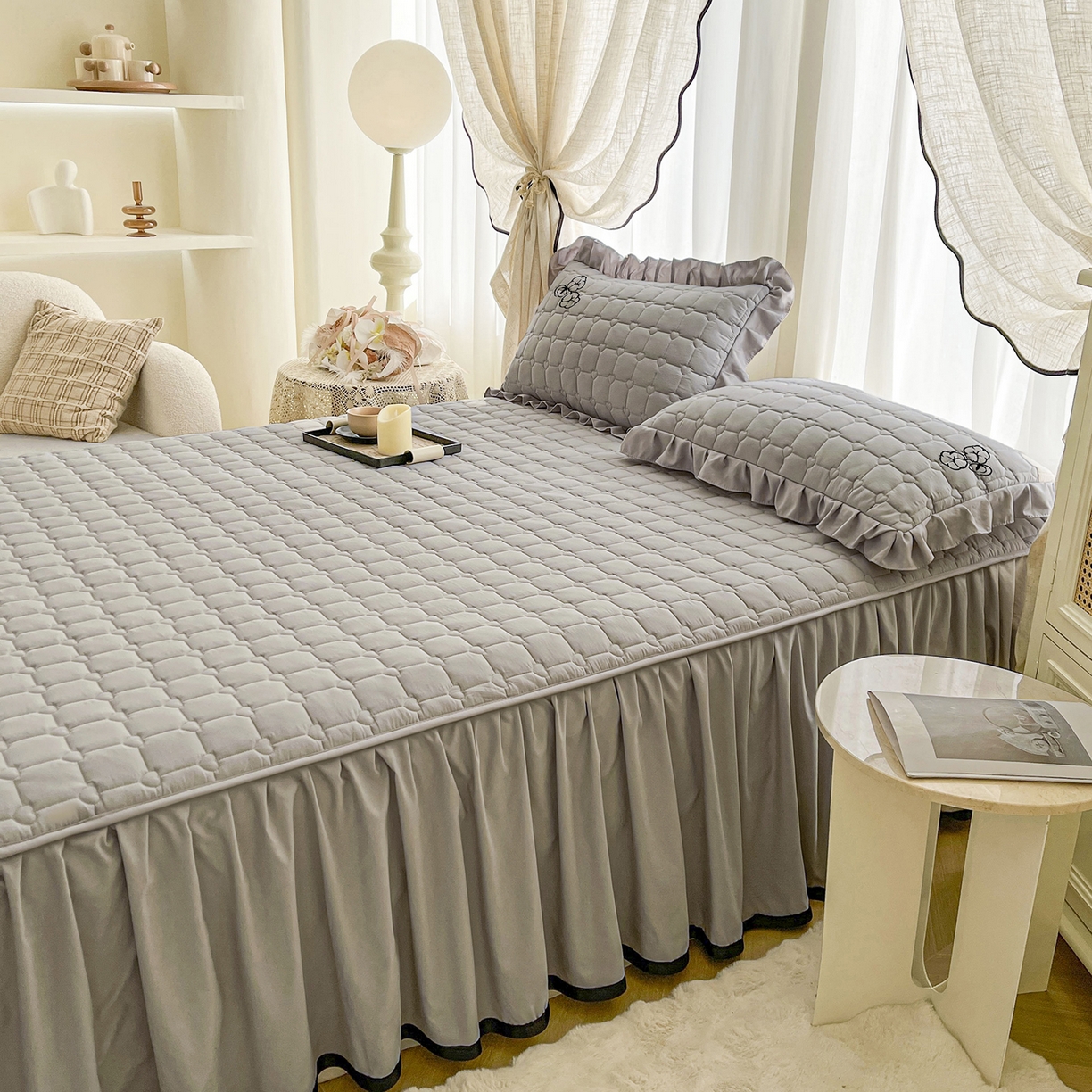 91家纺网 家纺一手货源 找家纺 笠裙家纺 2025新款A类110克水洗棉新疆棉花夹棉单床裙 床裙单件 棉花-浅灰