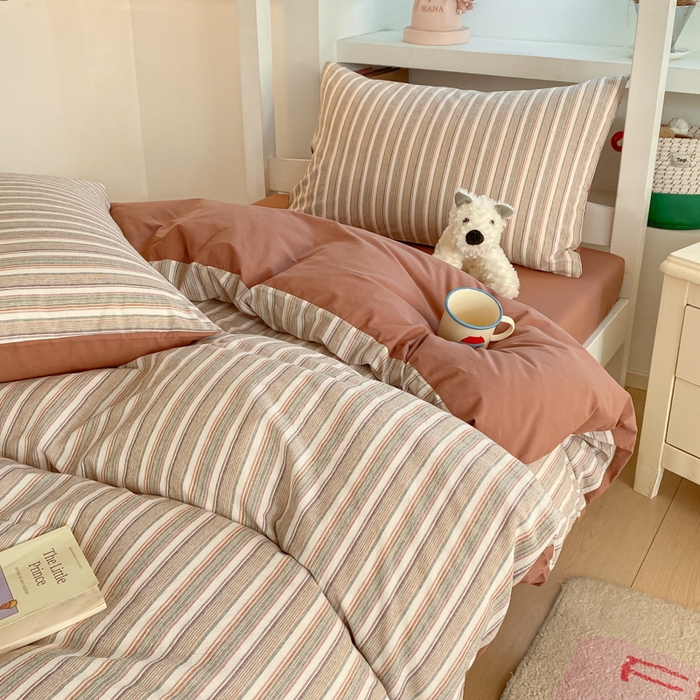 91家纺网 家纺一手货源 找家纺 寐居家纺 2025新款亲肤舒适全棉纯棉色织水洗棉学生三件套 布丁-咖