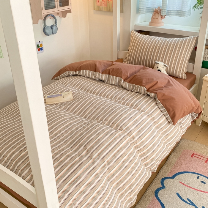 91家纺网 家纺一手货源 找家纺 寐居家纺 2025新款亲肤舒适全棉纯棉色织水洗棉学生三件套 布丁-咖