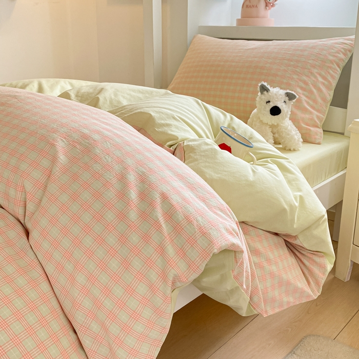 91家纺网 家纺一手货源 找家纺 寐居家纺 2025新款亲肤舒适全棉纯棉色织水洗棉学生三件套 莫尼-红