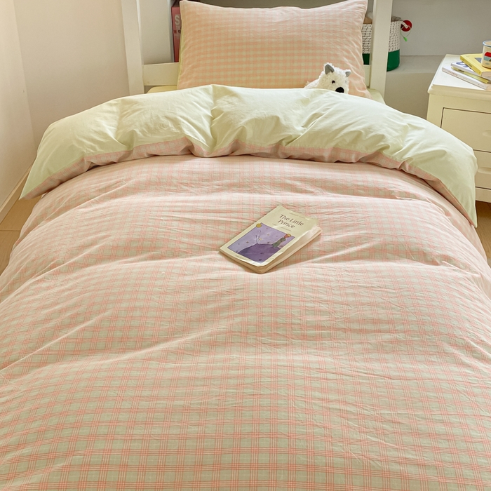 91家纺网 家纺一手货源 找家纺 寐居家纺 2025新款亲肤舒适全棉纯棉色织水洗棉学生三件套 莫尼-红