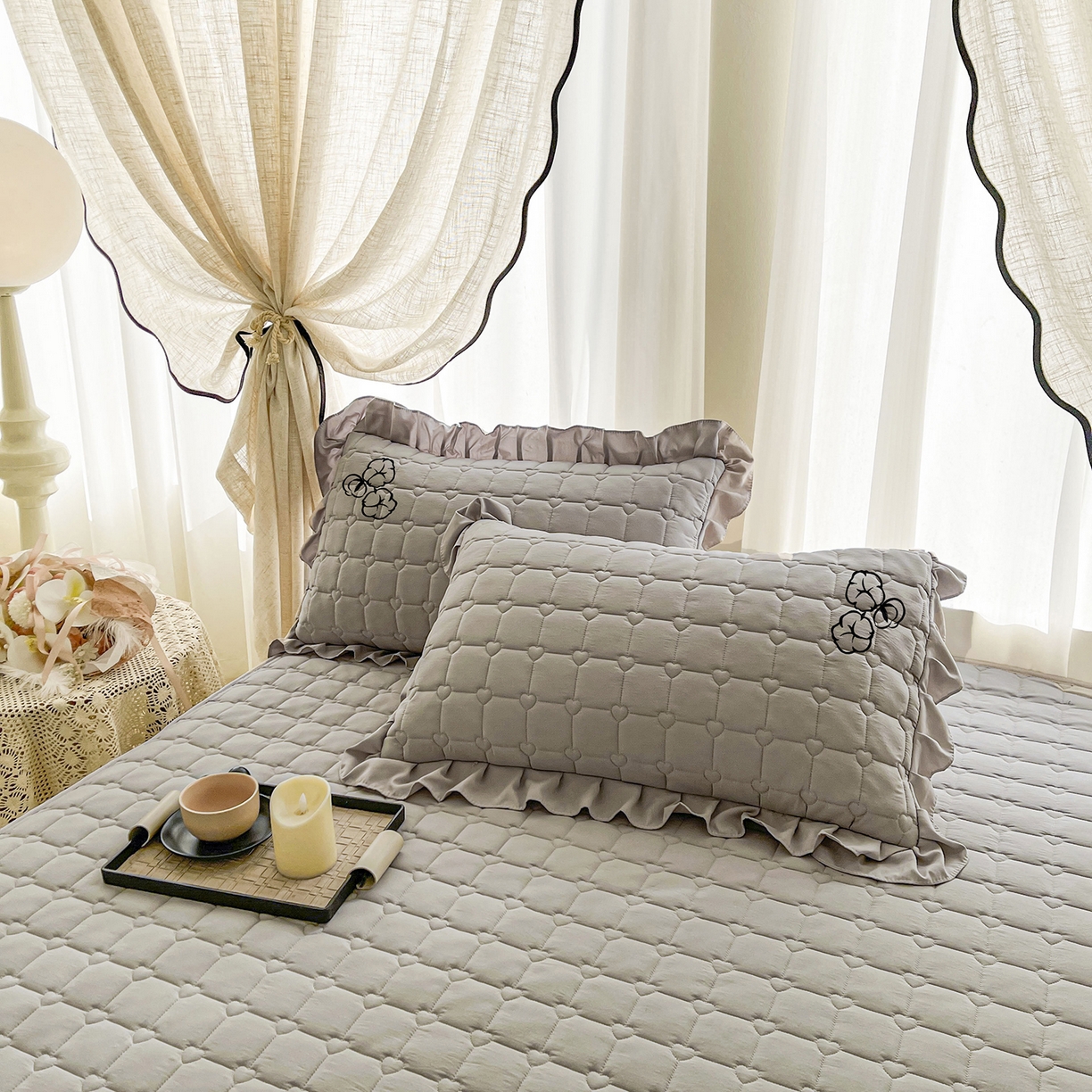 91家纺网 家纺一手货源 找家纺 笠裙家纺 2025新款A类110克水洗棉新疆棉花夹棉单床裙 床裙单件 棉花-浅灰