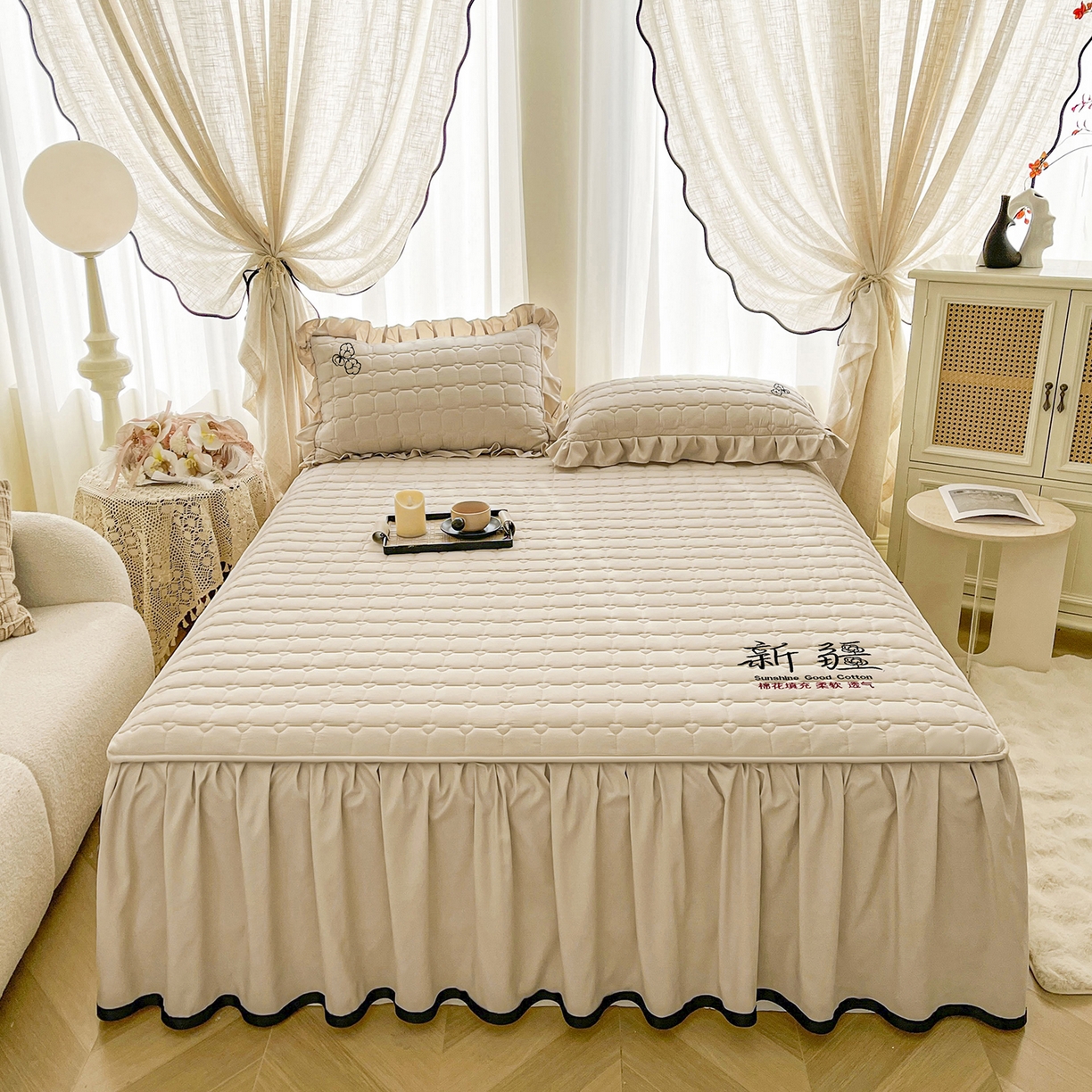 91家纺网 家纺一手货源 找家纺 笠裙家纺 2025新款A类110克水洗棉新疆棉花夹棉单床裙 床裙单件 棉花-浅咖