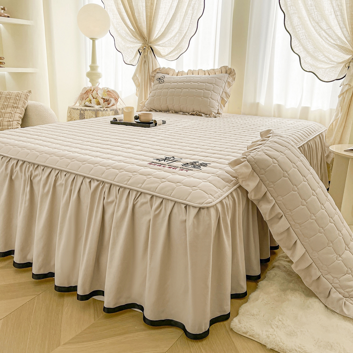 91家纺网 家纺一手货源 找家纺 笠裙家纺 2025新款A类110克水洗棉新疆棉花夹棉单床裙 床裙单件 棉花-浅咖