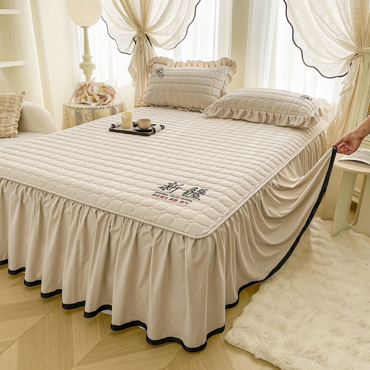 91家纺网 家纺一手货源 找家纺 笠裙家纺 2025新款A类110克水洗棉新疆棉花夹棉单床裙 床裙单件 棉花-浅咖