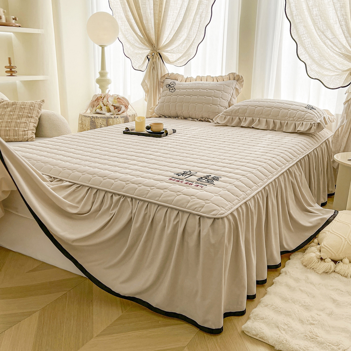 91家纺网 家纺一手货源 找家纺 笠裙家纺 2025新款A类110克水洗棉新疆棉花夹棉单床裙 床裙单件 棉花-浅咖