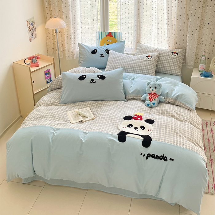 91家纺网 家纺一手货源 找家纺 寐居家纺 2025新款全棉纯棉A类双层纱拼接毛巾绣花四件套 团团熊猫