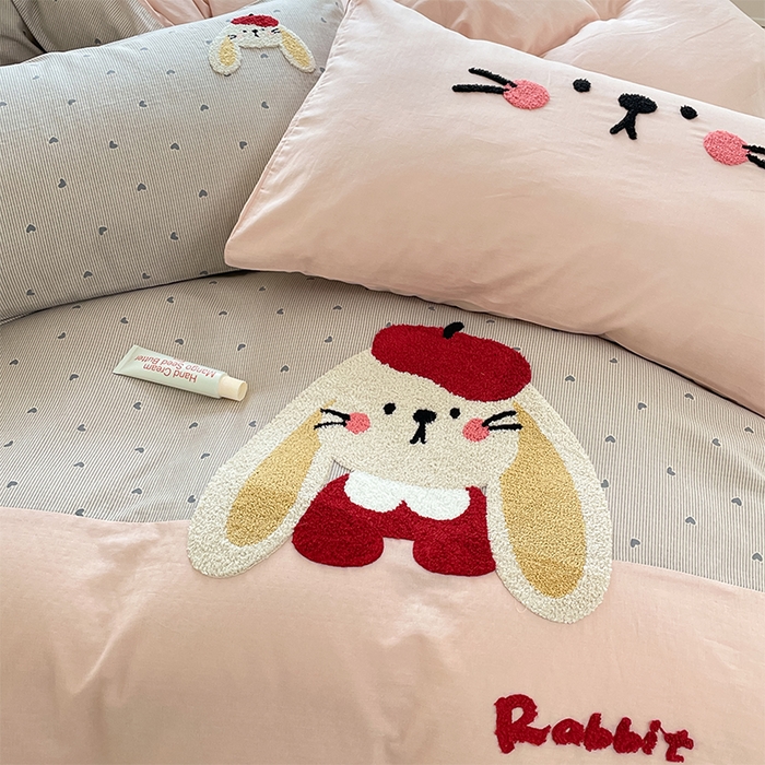 91家纺网 家纺一手货源 找家纺 寐居家纺 2025新款全棉纯棉A类双层纱拼接毛巾绣花四件套 萌兔之星