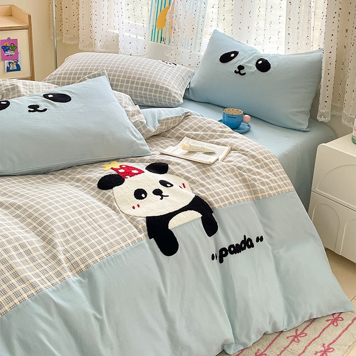 91家纺网 家纺一手货源 找家纺 寐居家纺 2025新款全棉纯棉A类双层纱拼接毛巾绣花四件套 团团熊猫