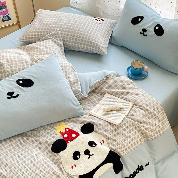 91家纺网 家纺一手货源 找家纺 寐居家纺 2025新款全棉纯棉A类双层纱拼接毛巾绣花四件套 团团熊猫