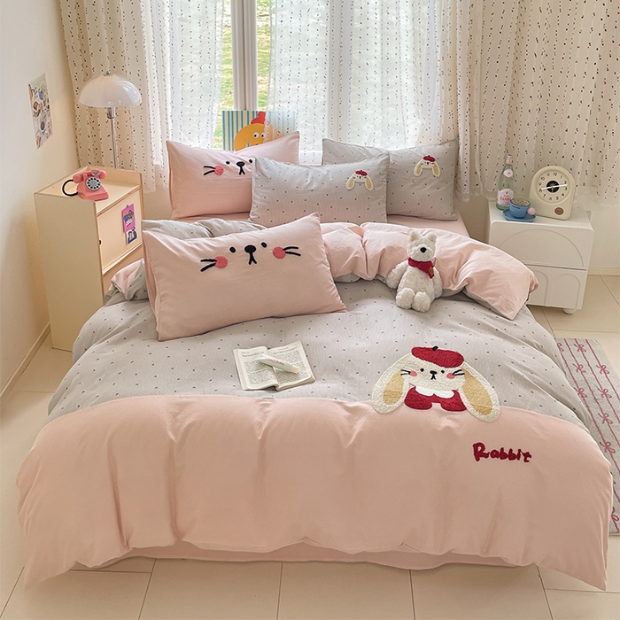 91家纺网 家纺一手货源 找家纺 寐居家纺 2025新款全棉纯棉A类双层纱拼接毛巾绣花四件套 萌兔之星