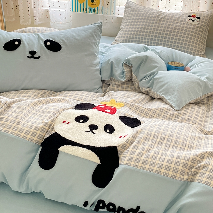 91家纺网 家纺一手货源 找家纺 寐居家纺 2025新款全棉纯棉A类双层纱拼接毛巾绣花四件套 团团熊猫