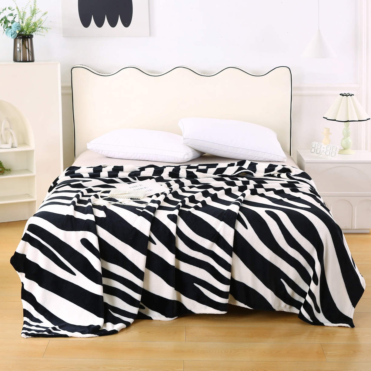 91家纺网 家纺一手货源 找家纺 璐维斯 2025新款直播260g法莱绒毯子牛奶绒印花毛毯沙发巾沙发毯跨境外贸 斑马纹