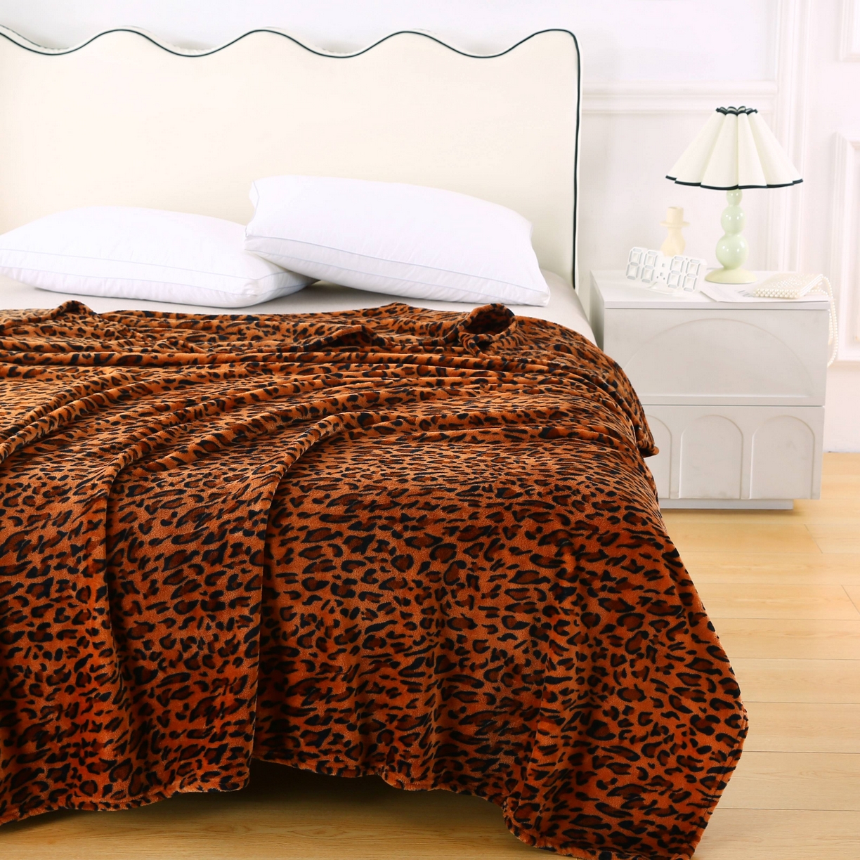 91家纺网 家纺一手货源 找家纺 璐维斯 2025新款直播260g法莱绒毯子牛奶绒印花毛毯沙发巾沙发毯跨境外贸 豹纹咖