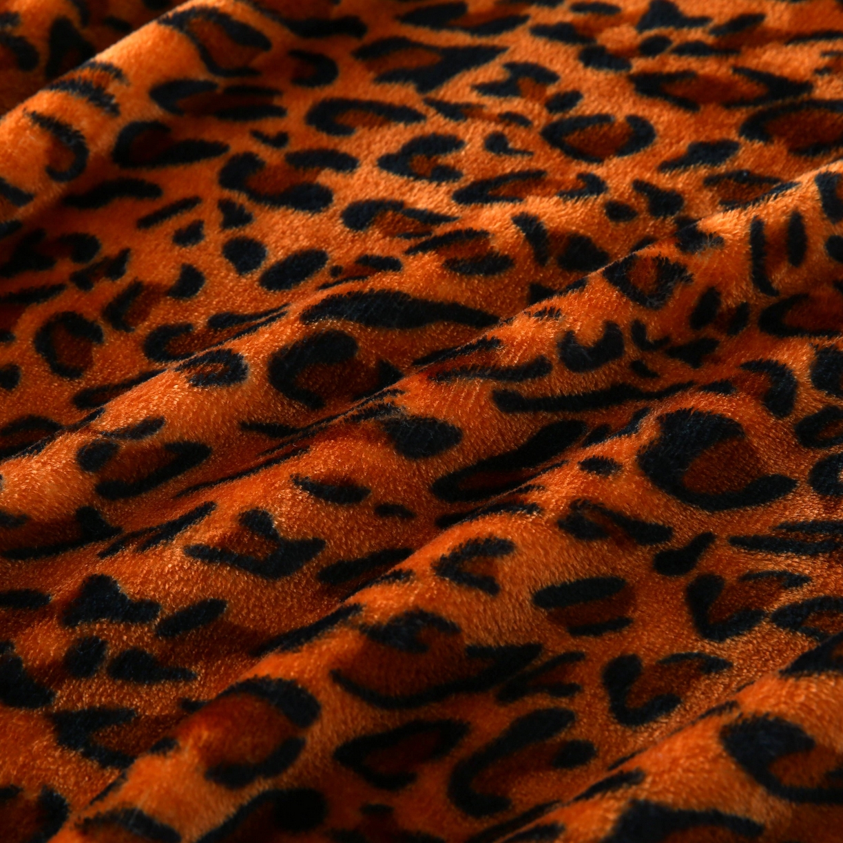 91家纺网 家纺一手货源 找家纺 璐维斯 2025新款直播260g法莱绒毯子牛奶绒印花毛毯沙发巾沙发毯跨境外贸 豹纹咖