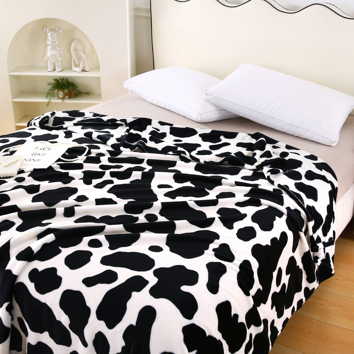 91家纺网 家纺一手货源 找家纺 璐维斯 2025新款直播260g法莱绒毯子牛奶绒印花毛毯沙发巾沙发毯跨境外贸 奶牛纹