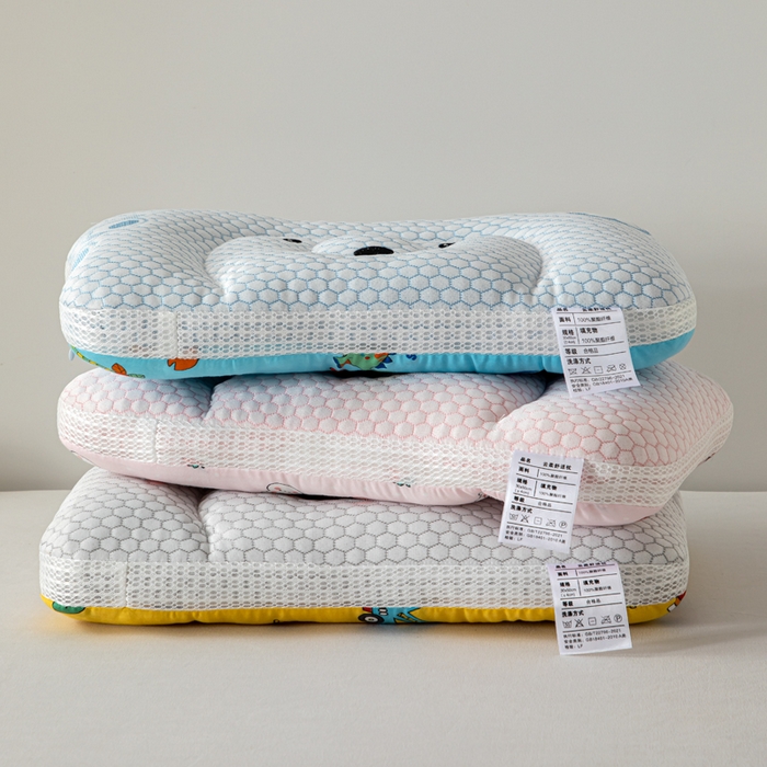 91家纺网 家纺一手货源 找家纺 大熊枕芯 2025新款AB版冰豆豆小熊儿童枕枕头枕芯 组合图仅供展示