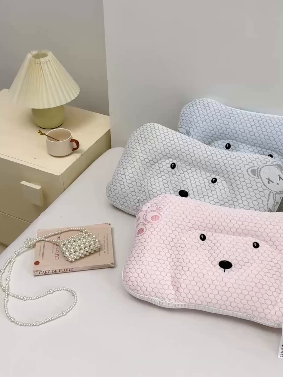 91家纺网 家纺一手货源 找家纺 大熊枕芯 2025新款AB版冰豆豆小熊儿童枕枕头枕芯 冰豆豆小熊枕-草莓兔 30x50cm/只