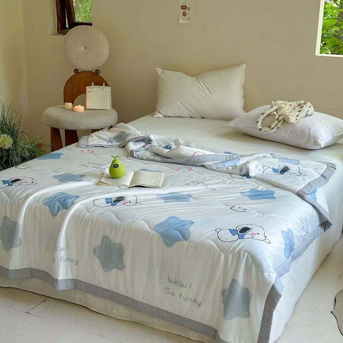 91家纺网 家纺一手货源 找家纺 （总）歌历斯家纺 2025新款凉感丝夏被清仓亏本处理印花夏被学生夏被被子被芯颜色随机