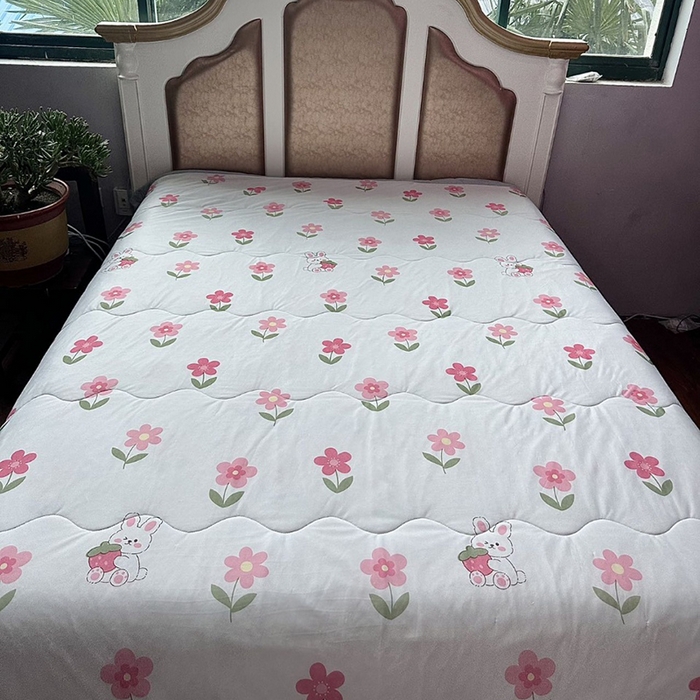 91家纺网 家纺一手货源 找家纺 歌历斯家纺 2025新款凉感丝夏被清仓亏本处理印花夏被学生夏被被子被芯颜色随机 颜色随机