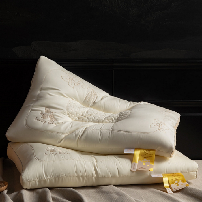 91家纺网 家纺一手货源 找家纺 慕尚家纺 2025新款简约天丝棉绣花枕头枕芯 舒适大豆枕 48x74cm/只