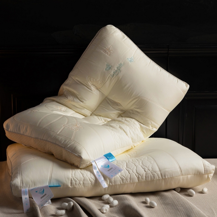 91家纺网 家纺一手货源 找家纺 慕尚家纺 2025新款简约天丝棉绣花枕头枕芯 蝴蝶蚕丝枕 48x74cm/只