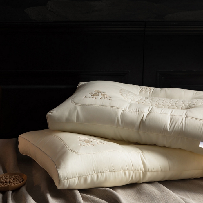 91家纺网 家纺一手货源 找家纺 慕尚家纺 2025新款简约天丝棉绣花枕头枕芯 舒适大豆枕 48x74cm/只