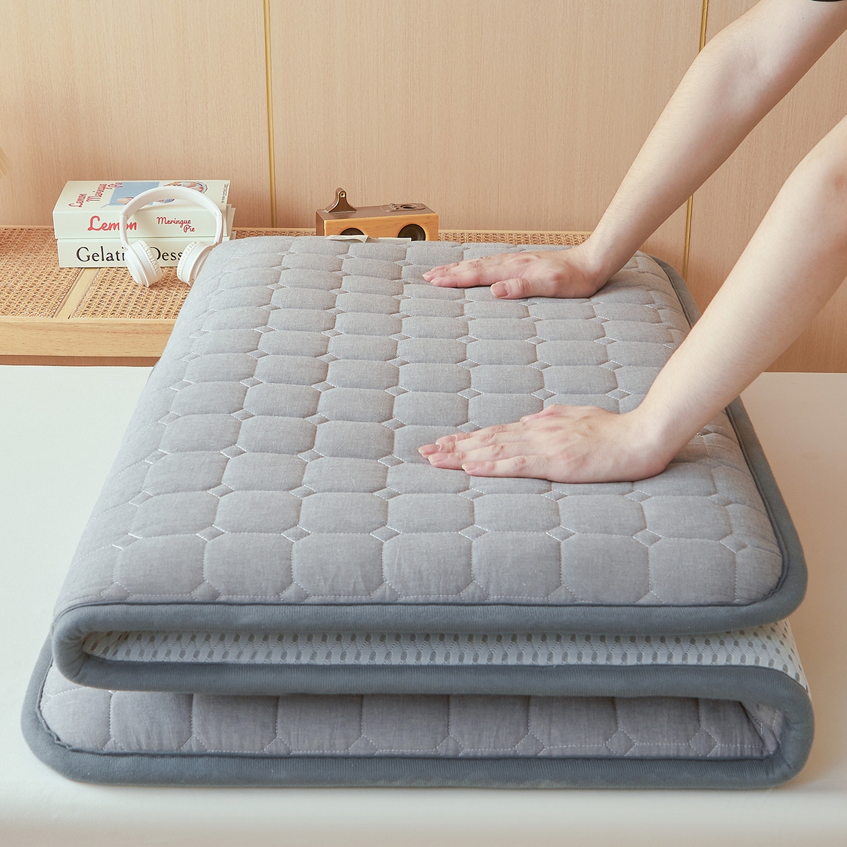 91家纺网 家纺一手货源 找家纺 丽诺床垫 2025新款全棉色织棉花学生床垫 棉花床垫-灰色