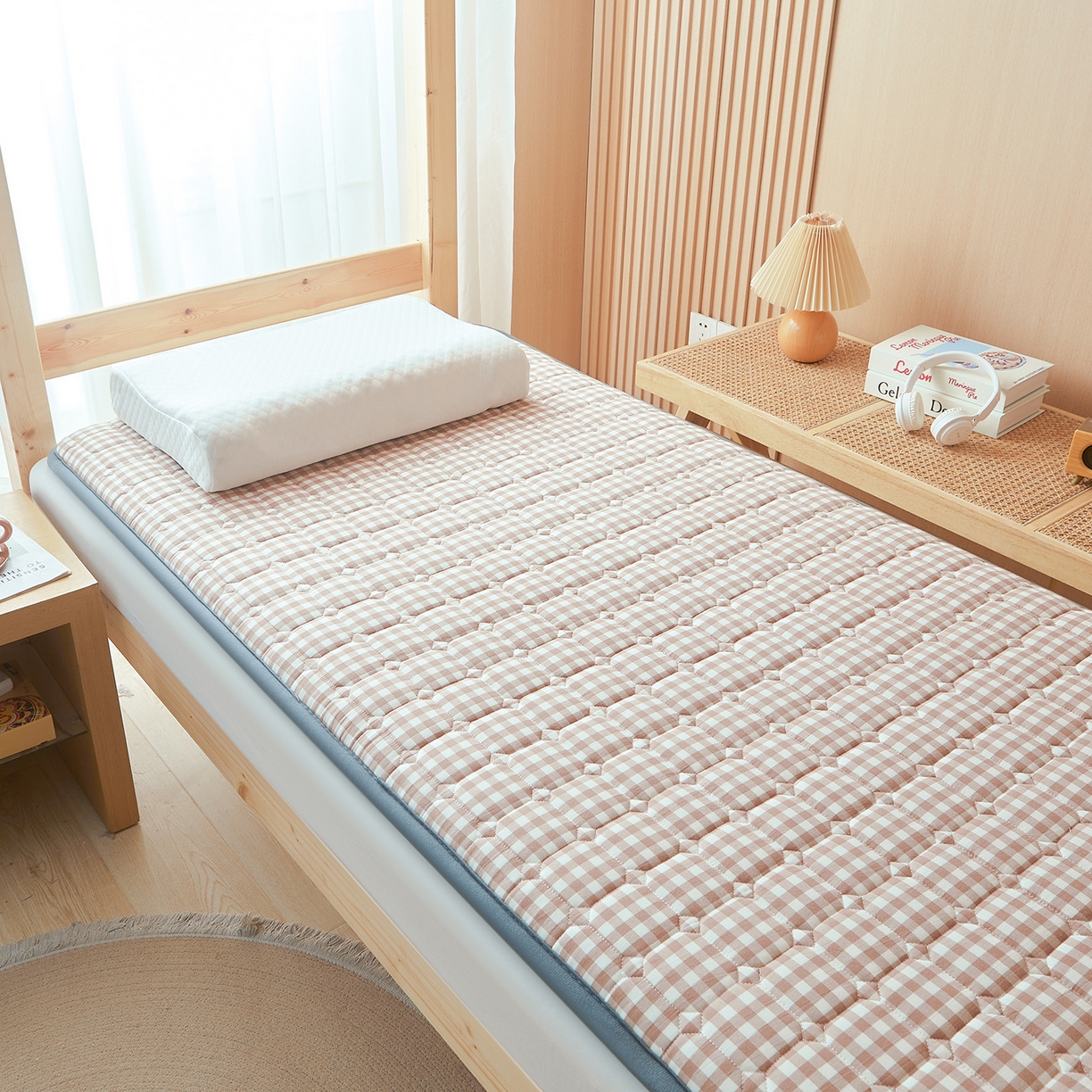 91家纺网 家纺一手货源 找家纺 丽诺床垫 2025新款全棉色织棉花学生床垫 棉花床垫-咖小格