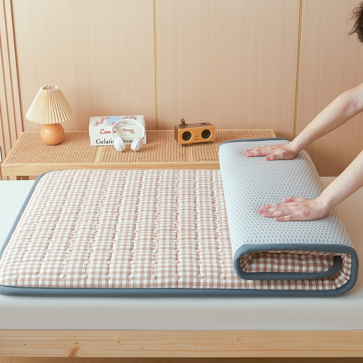 91家纺网 家纺一手货源 找家纺 丽诺床垫 2025新款全棉色织棉花学生床垫 棉花床垫-咖小格