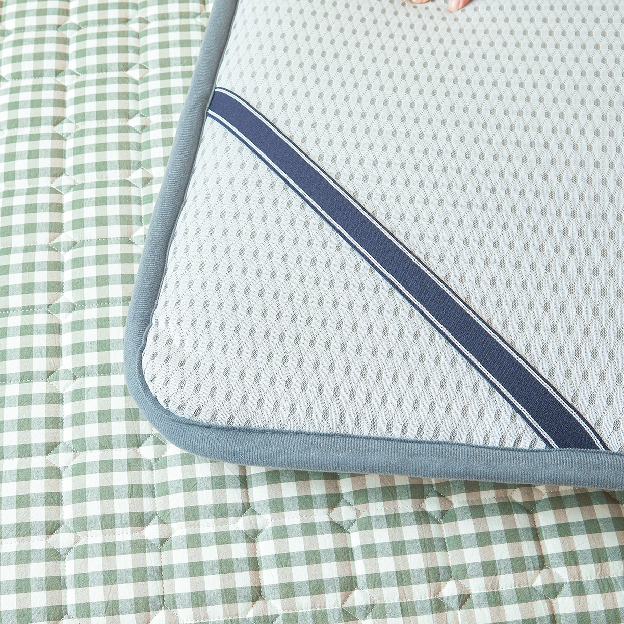 91家纺网 家纺一手货源 找家纺 丽诺床垫 2025新款全棉色织棉花学生床垫 棉花床垫-绿小格