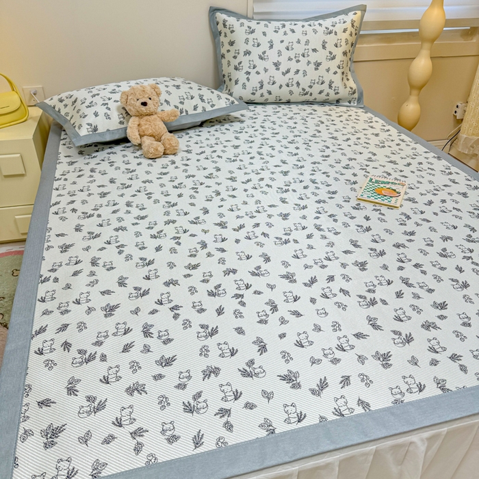 91家纺网 家纺一手货源 找家纺 慕尚家纺 2025新款600D小清新凉感冰丝凉席三件套 狐狸窝