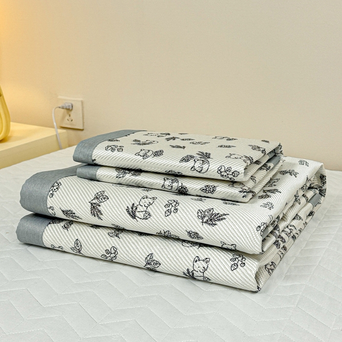 91家纺网 家纺一手货源 找家纺 慕尚家纺 2025新款600D小清新凉感冰丝凉席三件套 狐狸窝