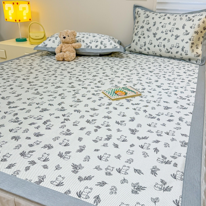 91家纺网 家纺一手货源 找家纺 慕尚家纺 2025新款600D小清新凉感冰丝凉席三件套 狐狸窝