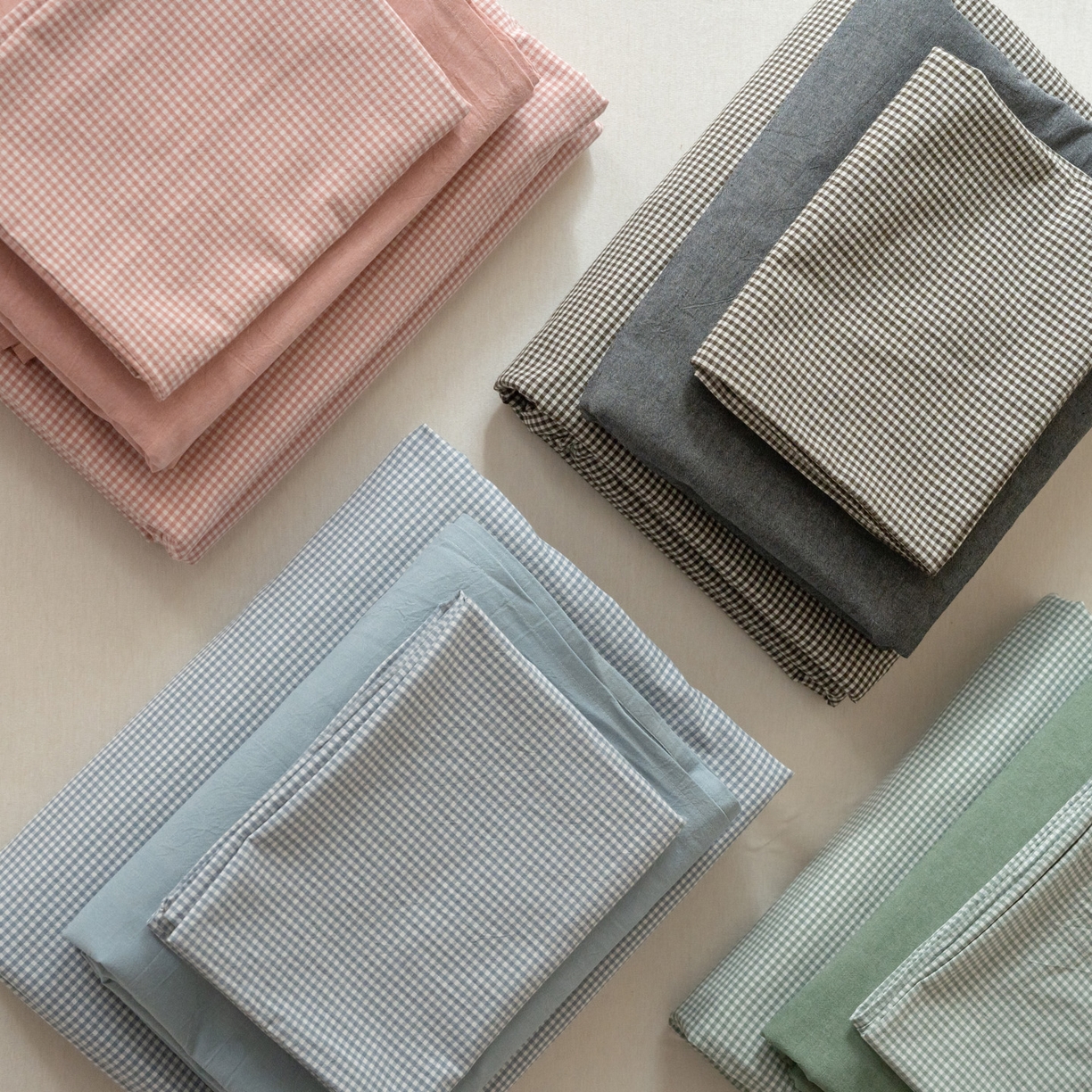 91家纺网 家纺一手货源 找家纺 玖弘家居 2025新款全棉水洗棉细格四件套 组合图